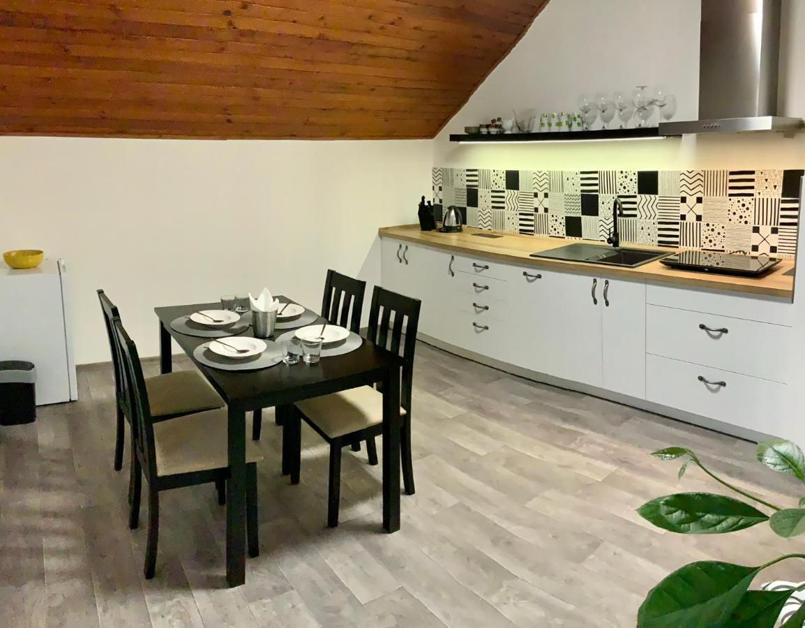 Apartman V Podkrovi Hostinne  Ngoại thất bức ảnh